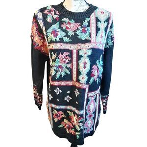 Vintage 90s/Y2K Heirloom Collectibles Black+Pink Floral Sweater Size M Cottage